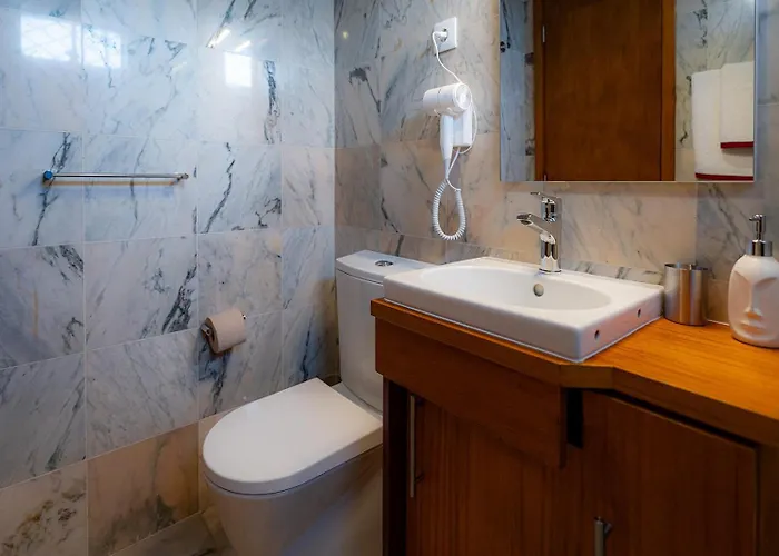 Casa Dos Celeiros Charming * Angra do Heroísmo